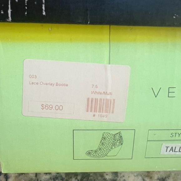 Very Volatile Women's Lace Overlay Ankle Boots - Cream and Tan - Picture 7 of 8